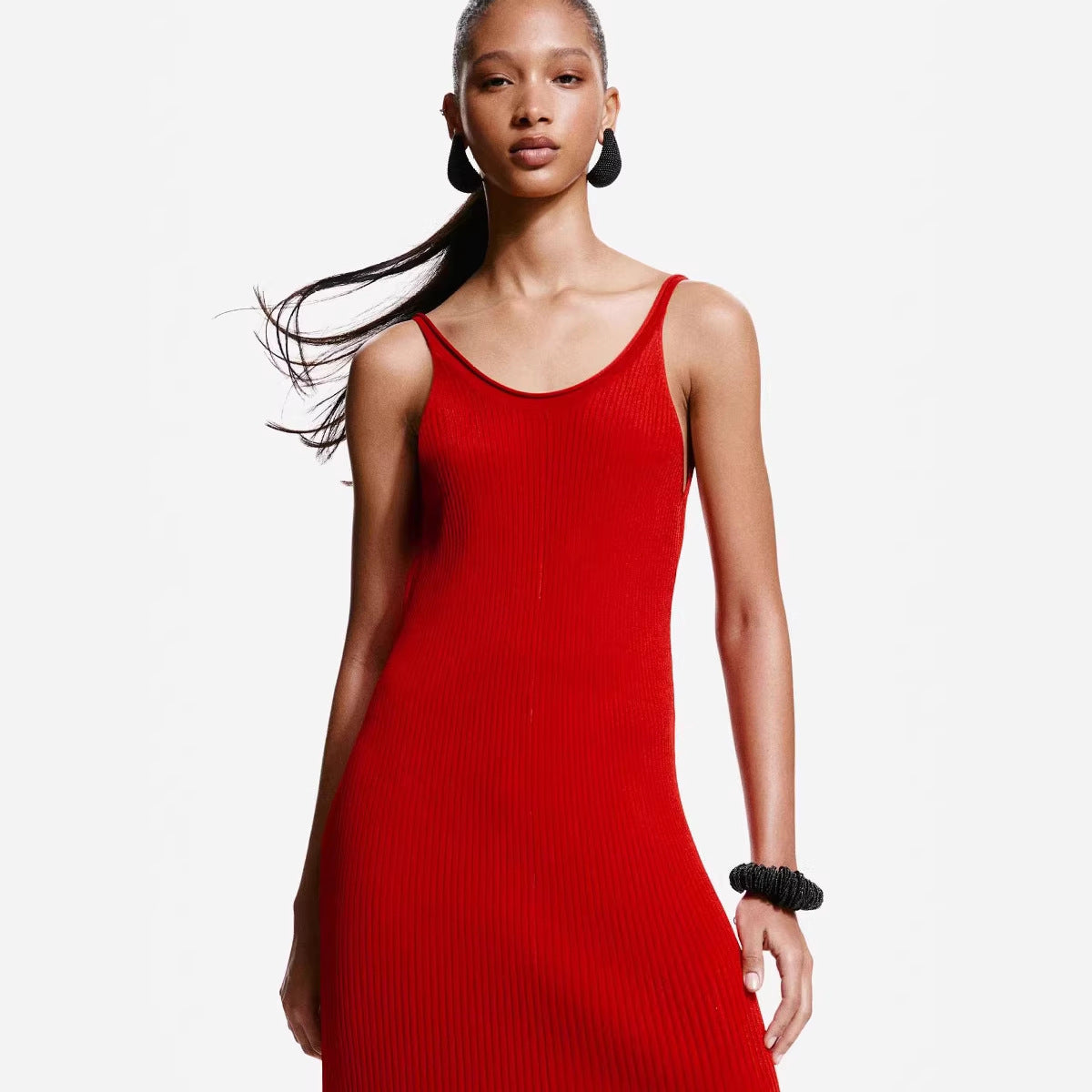 Long Sleeveless Ruffled Knit Dress